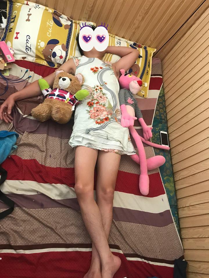 Dằn mặt chồng suốt ngày say xỉn, vợ mặc hết váy vóc gợi cảm lên người chồng-4