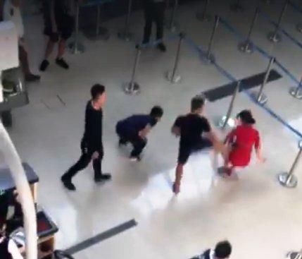 Khởi tố nhóm côn đồ đánh nữ nhân viên hàng không ở Thanh Hóa-1