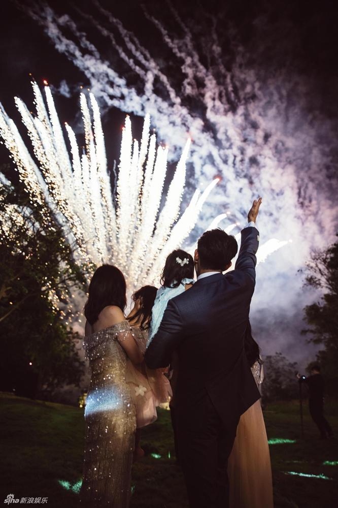 Trọn bộ ảnh đẹp như ngôn tình trong đám cưới của Triệu Mẫn Giả Tịnh Văn và ông xã kém 9 tuổi-2