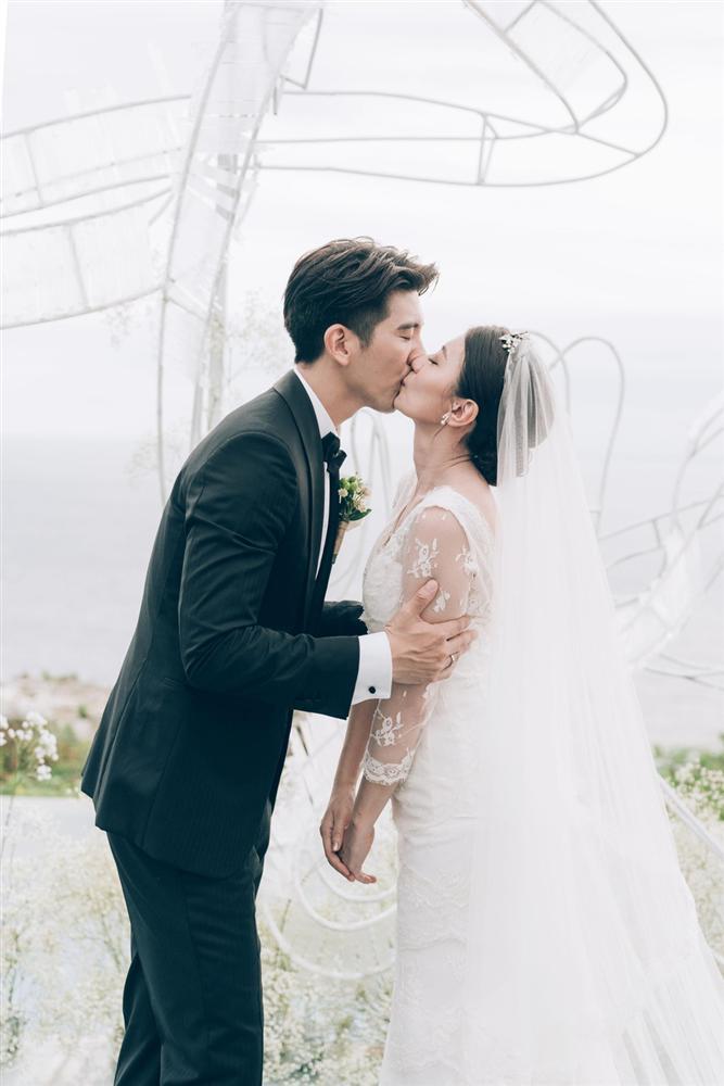 Trọn bộ ảnh đẹp như ngôn tình trong đám cưới của Triệu Mẫn Giả Tịnh Văn và ông xã kém 9 tuổi-1