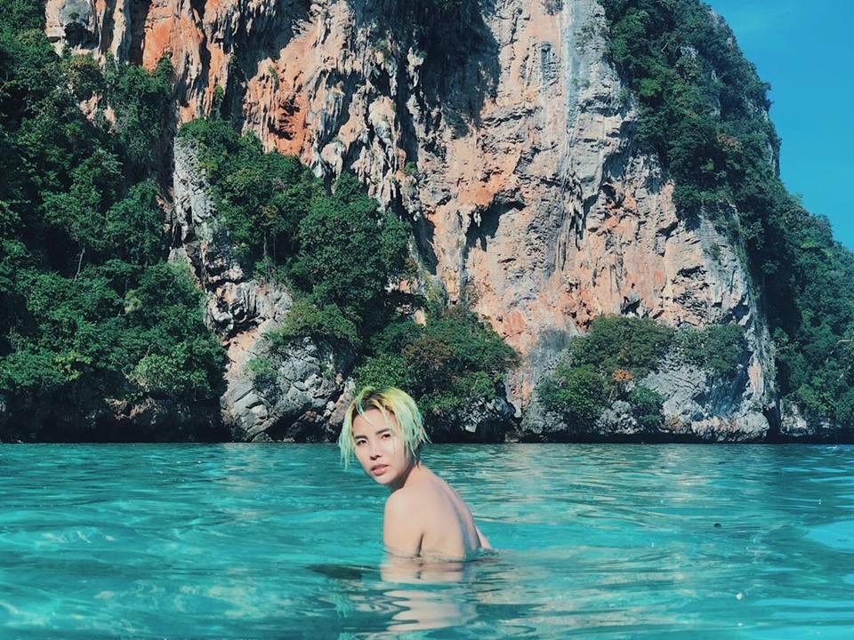 Chi Pu sexy đã quá thường, Vũ Cát Tường cũng bán nude khoe lưng trần táo bạo đây!-3