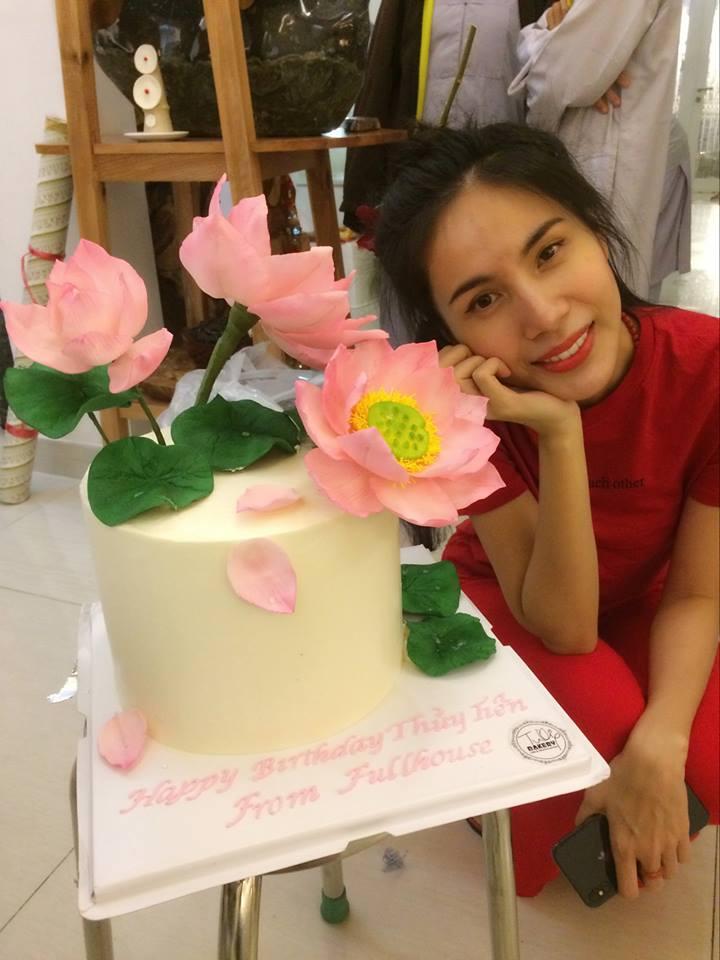 Fan xuýt xoa trước hình ảnh Thủy Tiên chân chất, mặt mộc không tì vết đón sinh nhật tuổi 33-5