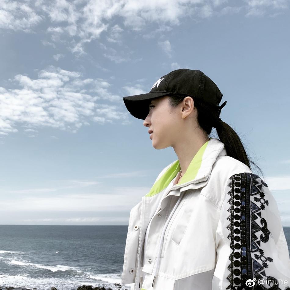 Cao Vân Tường tiều tụy vì hầu tòa án cưỡng dâm, bà xã Đổng Tuyền vẫn vui vẻ check-in du lịch-3