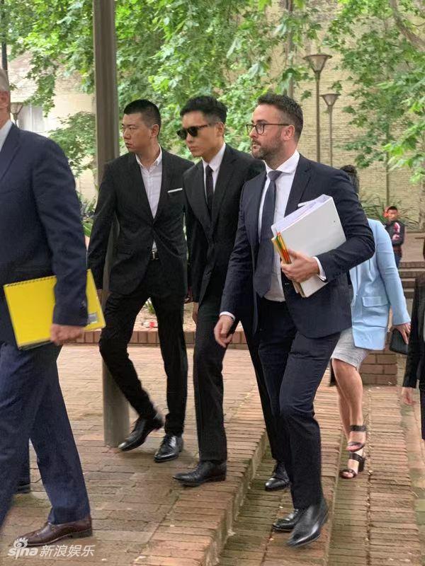 Cao Vân Tường tiều tụy vì hầu tòa án cưỡng dâm, bà xã Đổng Tuyền vẫn vui vẻ check-in du lịch-7