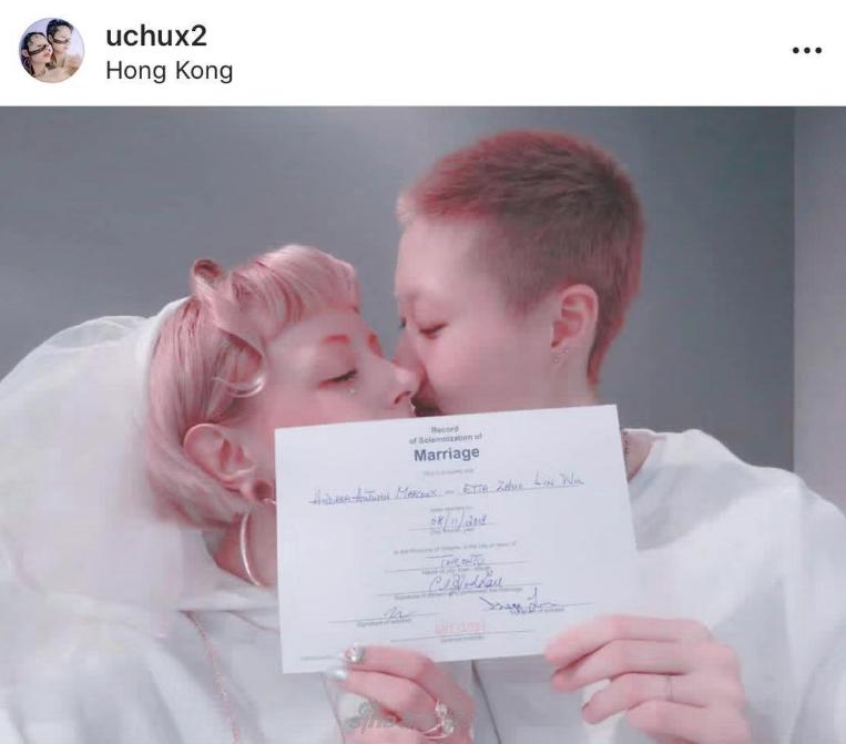 Con rơi của Thành Long thừa nhận kết hôn với bạn gái đồng tính hơn 12 tuổi-2