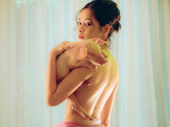 Bạn trai cũ người Hàn bất ngờ xuất hiện trong MV mới của Chi Pu-2