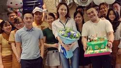 Đàm Thu Trang xúc động được Cường Đô La và bạn bè tổ chức mừng sinh nhật sớm