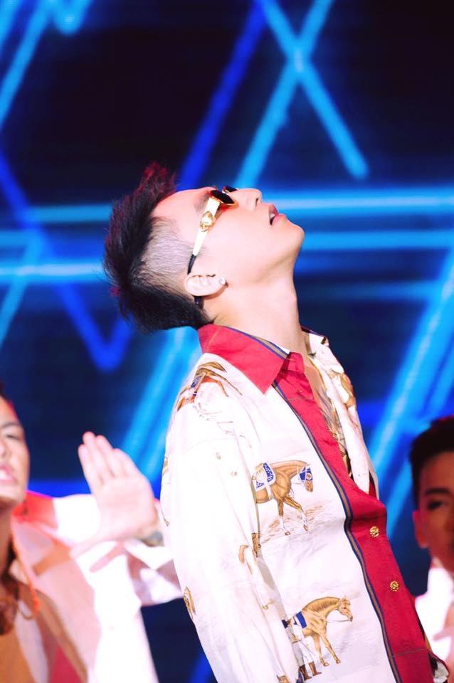 Lộ ảnh cực hiếm của Sơn Tùng tại Nhạc viện TPHCM, học giỏi đến mức cô giáo ngại không cho điểm 9 vì sợ bạn ganh tỵ-1