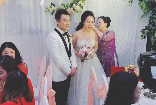 Đọ của hồi môn toàn vàng ròng, xế hộp bạc tỷ: Choáng với quà khủng của mỹ nhân chuyển giới-15