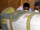 Ai Cập mở nắp quan tài chứa xác ướp người phụ nữ còn nguyên vẹn suốt 3.000 năm