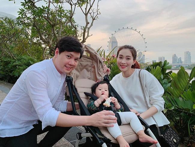 Hoa hậu Đặng Thu Thảo bật mí loạt thói quen đáng yêu của ái nữ 8 tháng tuổi khiến bà mẹ nào cũng ham phát hờn-1