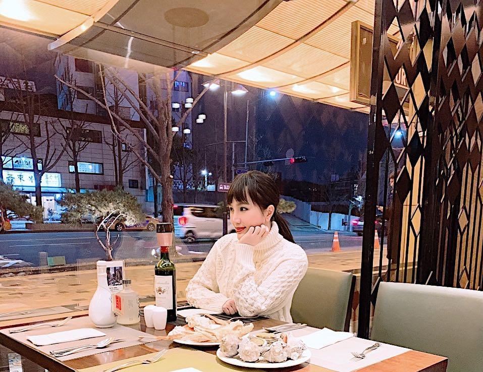 Mặc nghi án chia tay Ngô Kiến Huy, Khổng Tú Quỳnh vui tươi làm tất cả vì tình yêu-3