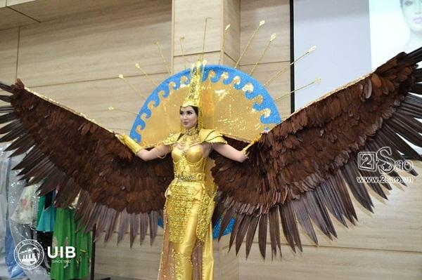 Quốc phục Bánh Mì của HHen Niê liệu đã đủ đẹp và độc khi đặt cạnh loạt trang phục quá xuất sắc tại Miss Universe 2018?-19