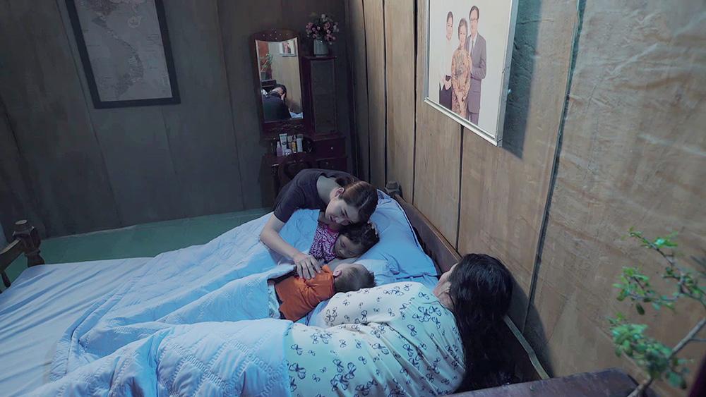 Gạo nếp gạo tẻ tập 89: Tin được không, Hân Hoa hậu chấp nhận đi rửa bát thuê và trải nghiệm sự hãi hùng khi ngủ gầm cầu!-1