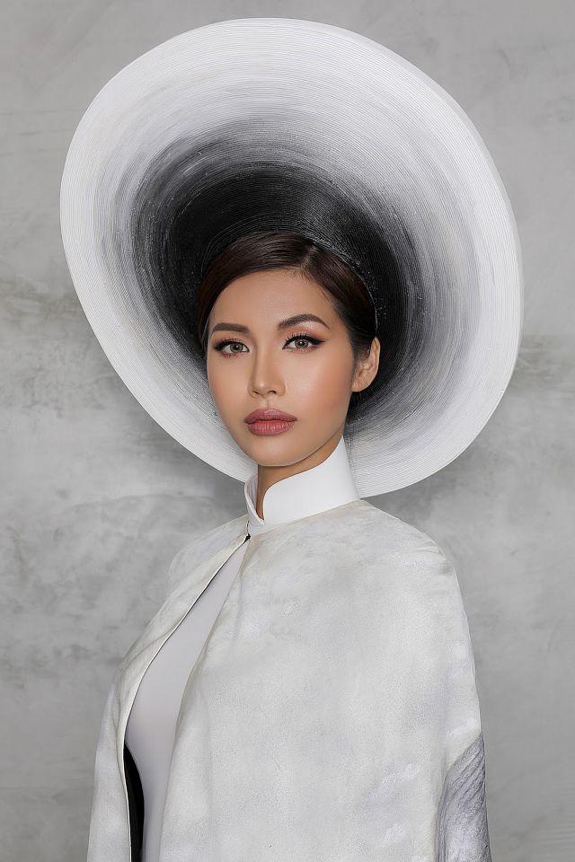 Lộ diện bộ quốc phục thứ 2 của Minh Tú về Hội An và nụ cười Việt đẹp nhất thế giới tại Miss Supranational 2018-6