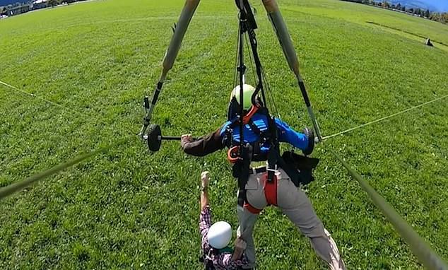 Du khách suýt rơi tan xác từ trên cao xuống đất vì sai lầm ngớ ngẩn-3