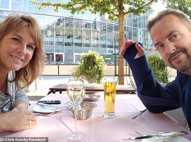 Du khách suýt rơi tan xác từ trên cao xuống đất vì sai lầm ngớ ngẩn-4