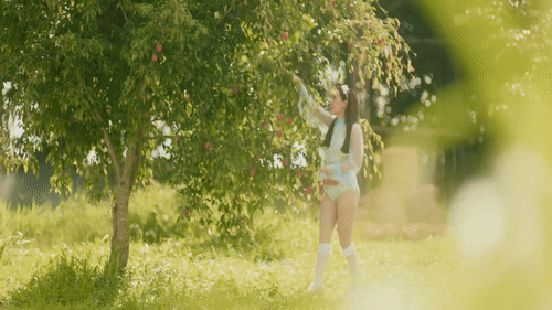 Dân mạng liệt MV của Chi Pu vào danh sách gợi dục, khiêu dâm-6