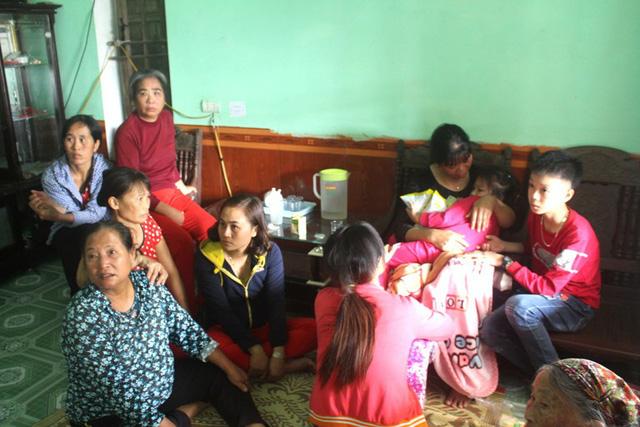 Bắt được đối tượng nghi ngáo đá khống chế bé gái 3 tuổi trong nhà tắm-14