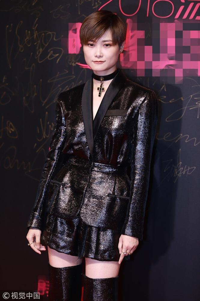 Thảm đỏ Cosmo: Hoàng hậu Tần Lam đẹp nổi bật, làm lu mờ loạt mỹ nhân từ Dương Mịch đến Đường Yên-9