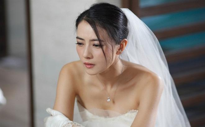 Ngay trong ngày cưới, cô dâu sốc nặng khi biết tình một đêm trước đây chính là bố chồng-1