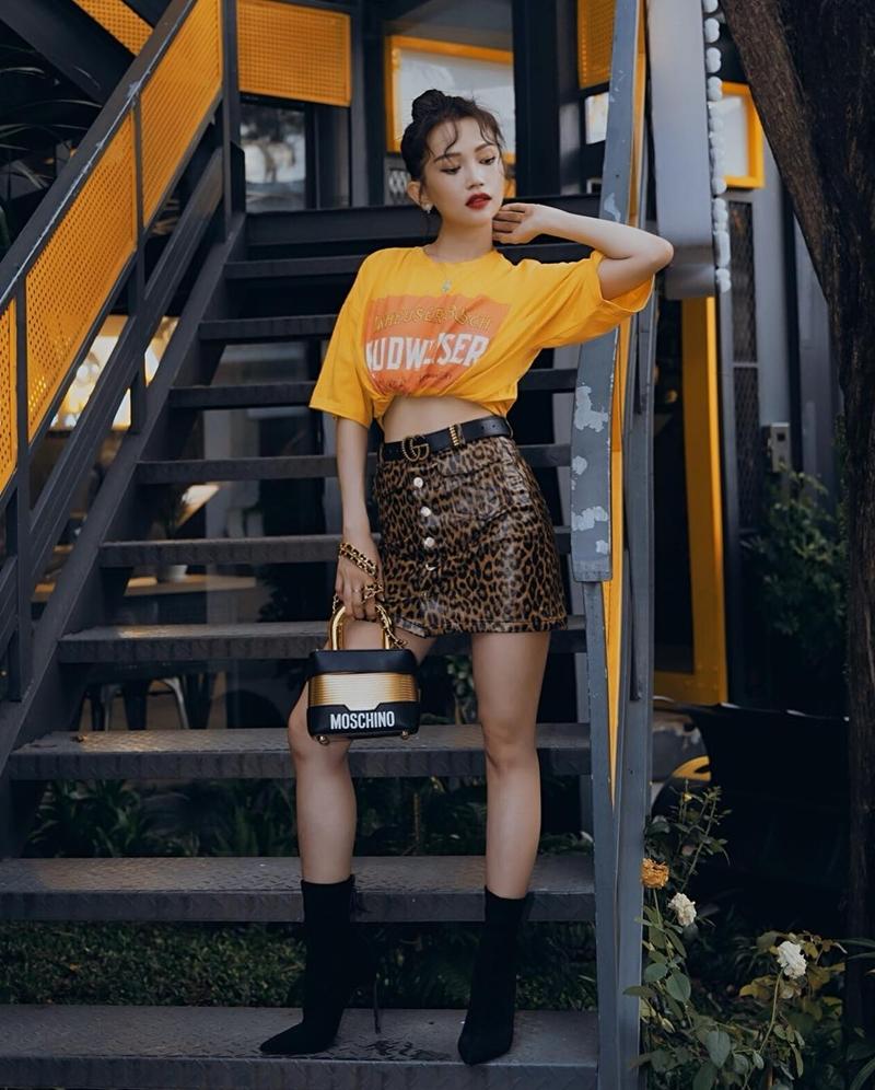 Huyền Baby cùng cặp gia đình HOT nhất MXH rủ nhau khoe street style đẹp như tranh vẽ ở xứ sở kim chi-9