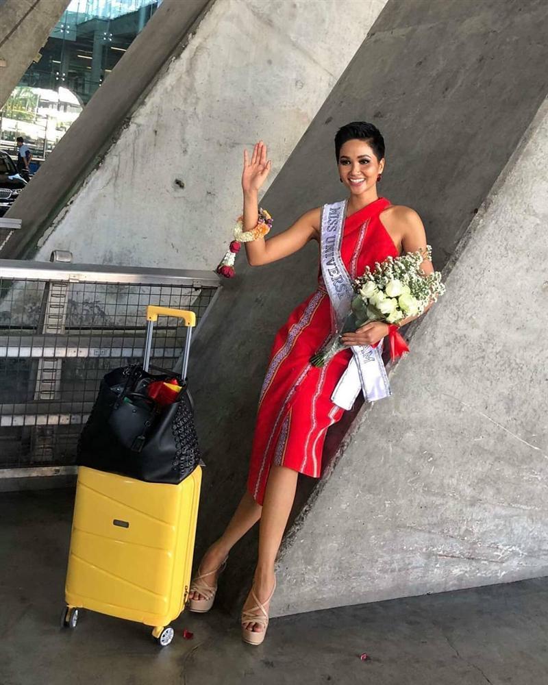 HHen Niê tạo dáng điên đảo tại sân bay Bangkok, mỹ nữ Philippines được chào đón như nữ hoàng-3