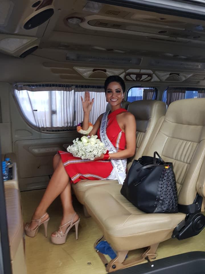 HHen Niê tạo dáng điên đảo tại sân bay Bangkok, mỹ nữ Philippines được chào đón như nữ hoàng-5