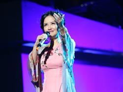Trốn bác sĩ để đi hát, Hồng Nhung tái nhập viện sau show diễn tại Hà Nội