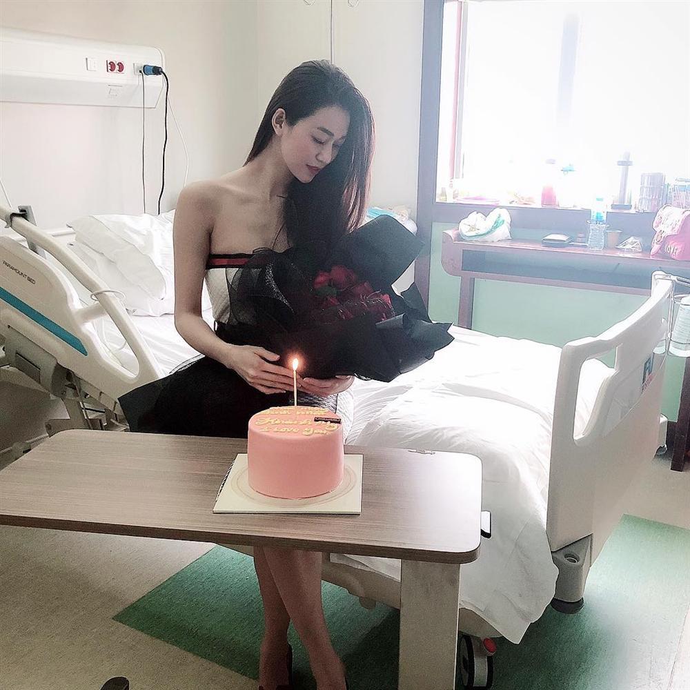 Tăng Thanh Hà được khen trẻ như nữ sinh trung học-6