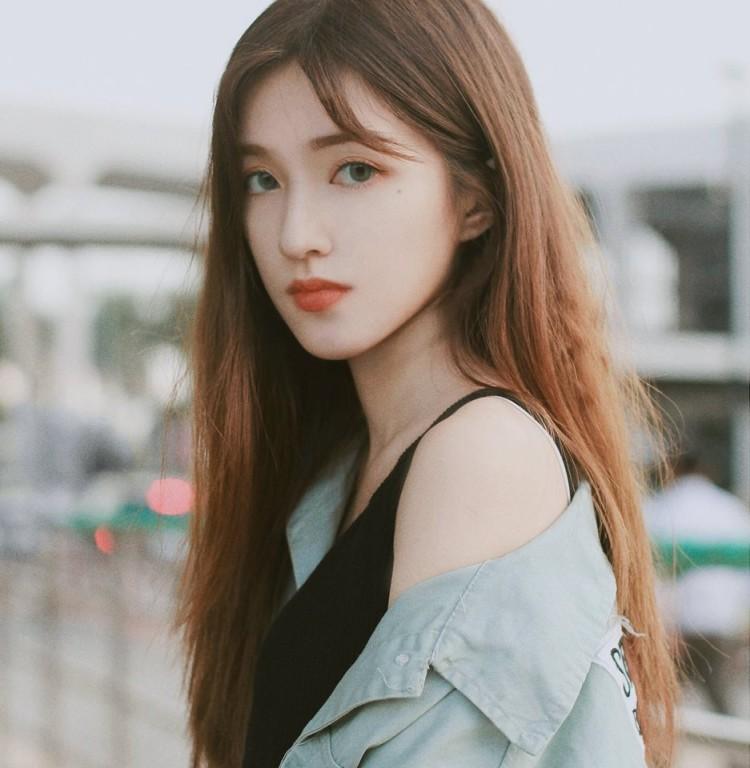 Mặc đồ hanbook, cô nàng sở hữu lượng follow khủng nhận về hàng tá câu hỏi lạ-6