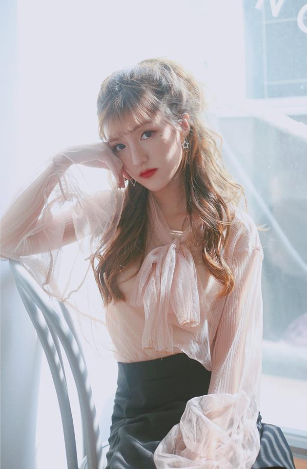 Mặc đồ hanbook, cô nàng sở hữu lượng follow khủng nhận về hàng tá câu hỏi lạ-8