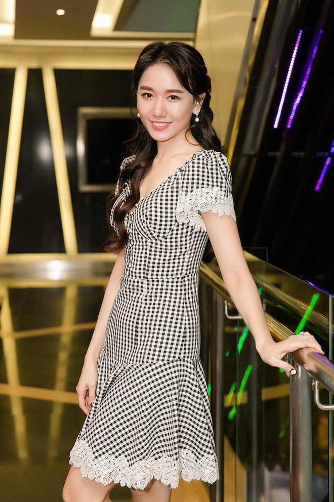 Cao có thể không bằng nhưng kẻ lông mày thì chắc chắn Trấn Thành làm xuất sắc hơn Hari Won-1