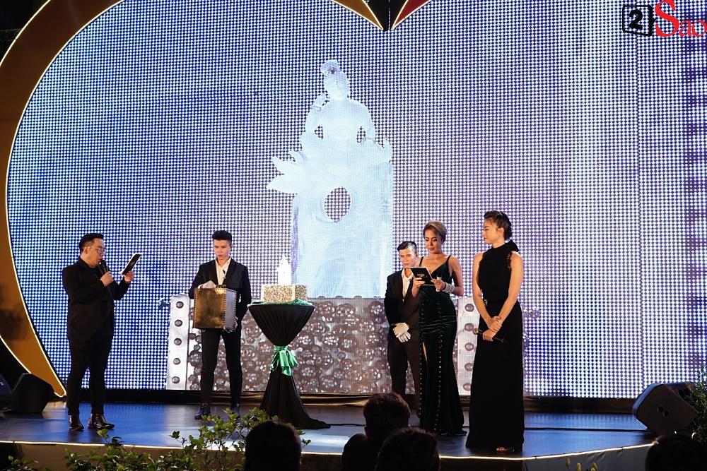 Ngô Thanh Vân cùng dàn sao Việt đấu giá thu được gần 10 tỷ đồng giúp trẻ em bệnh tim-17