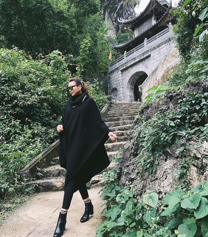 Đỗ Mỹ Linh khoe nửa vòng 1 táo bạo - Nam Em lấy lại vóc dáng Hoa khôi nổi bật nhất STREET STYLE tuần qua-7