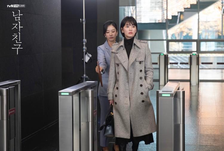Phim mới của Song Hye Kyo đạt rating cao ngất mặc dù cả nội dung lẫn hình thức đều bị chê tơi tả-1