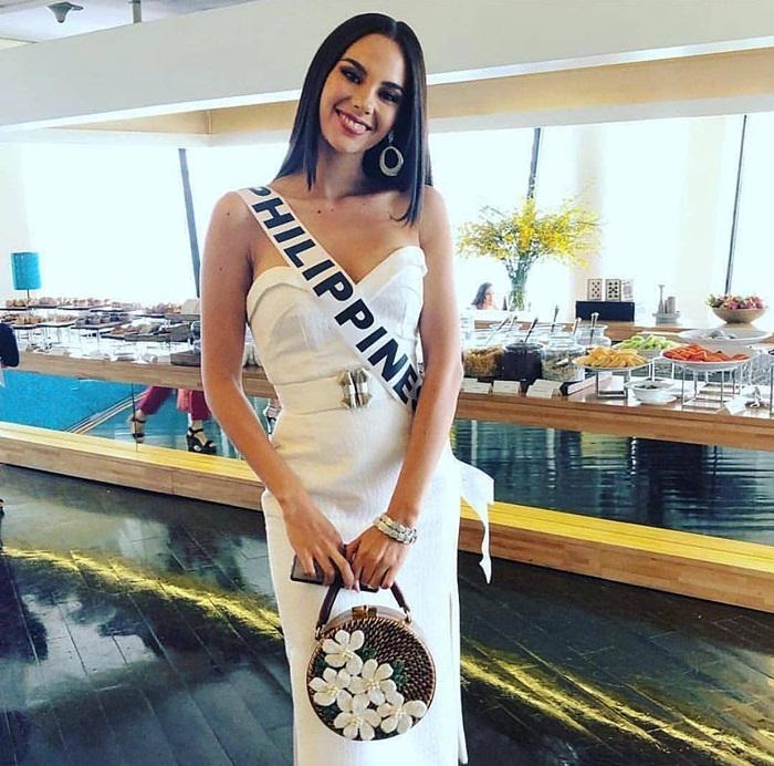 Chiều cao HHen Niê nổi bật hơn hẳn khi đọ sắc với đối thủ tóc tém và ứng viên sáng giá nhất Miss Universe 2018-14