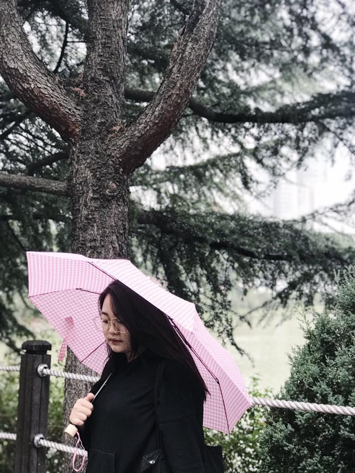 Năm thì mười họa mới khoe em gái nhưng hễ chia sẻ Ly Kute chỉ cảnh báo cô nàng chuyên tâm học tập-5