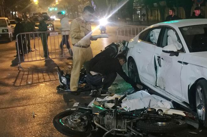 Tai nạn kinh hoàng trong đêm giữa 2 xe máy và ô tô, 4 thanh niên thương vong-1