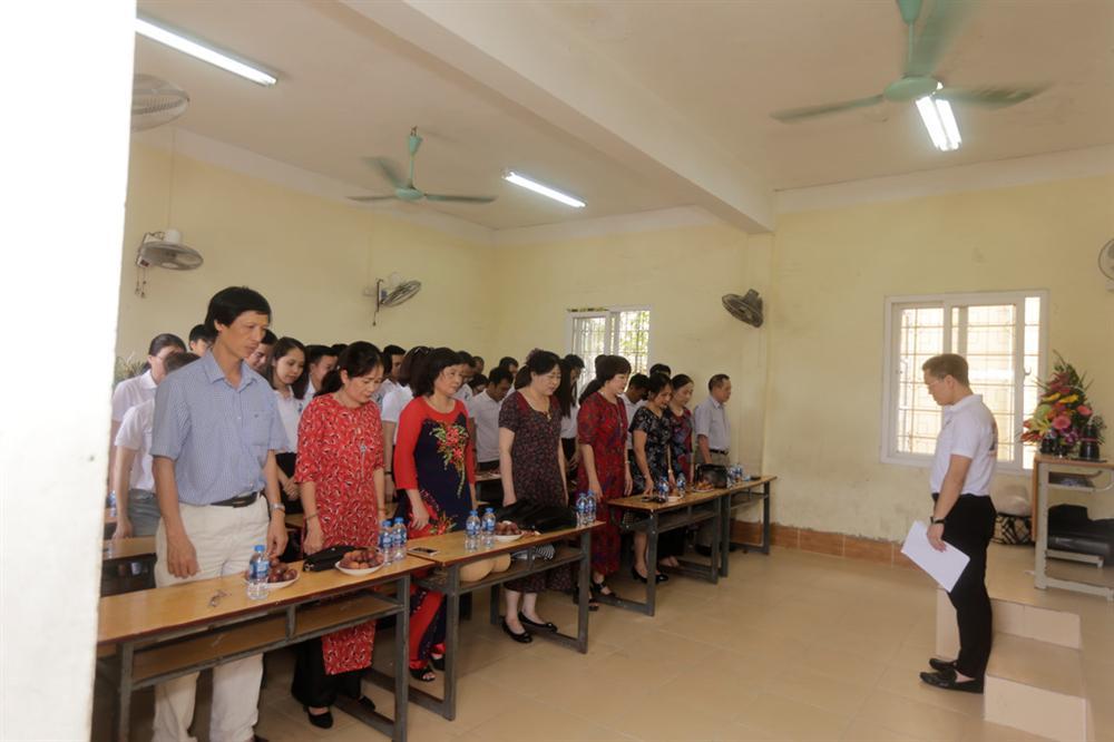 Lớp cấp 2 ở Nghệ An họp mặt sau 20 năm ra trường vẫn gần đủ sĩ số-3