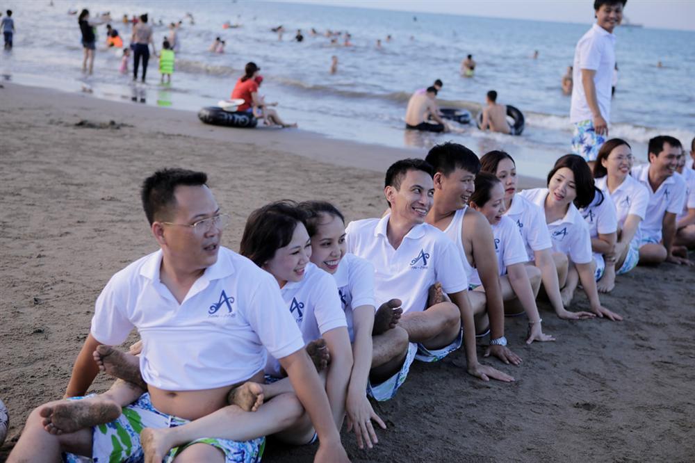 Lớp cấp 2 ở Nghệ An họp mặt sau 20 năm ra trường vẫn gần đủ sĩ số-4