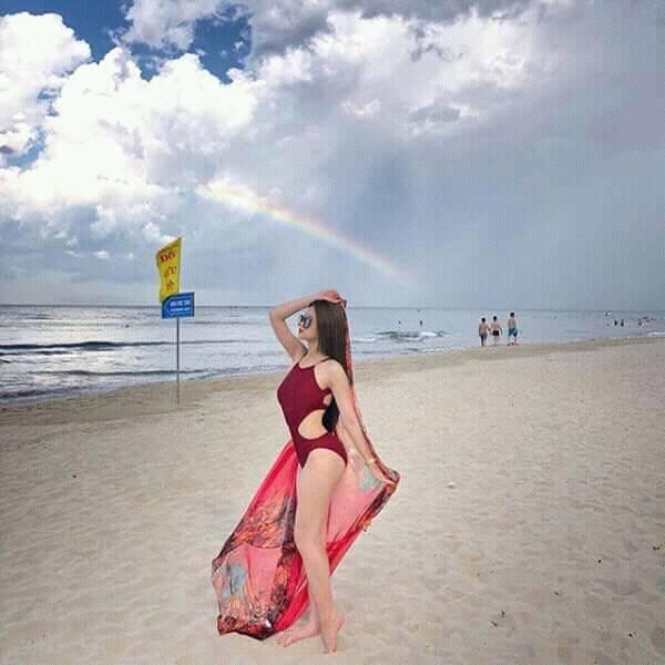 Khoe ảnh mặt học sinh thân hình phụ huynh, Linh Ka khiến dân mạng hoang mang không bơm chắc cũng độn-3