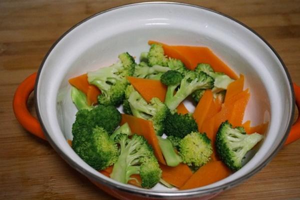 Đậu phụ sốt súp lơ, cà rốt: Món ngon không ngấy cho bữa cơm chiều-3