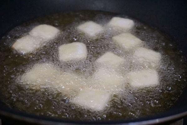 Đậu phụ sốt súp lơ, cà rốt: Món ngon không ngấy cho bữa cơm chiều-5