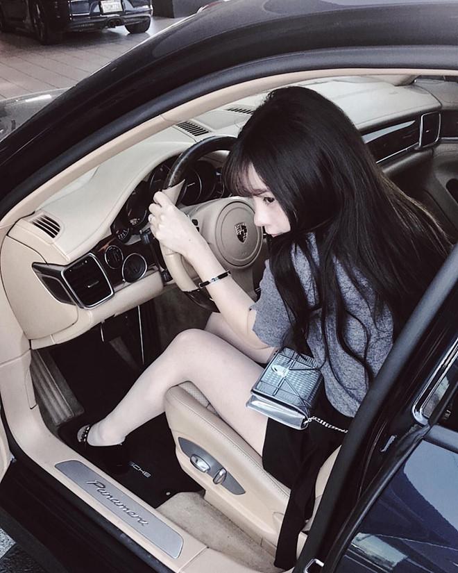 Rich kid Việt làm đạo diễn ở Mỹ, có cuộc sống ngập trong hàng hiệu-12