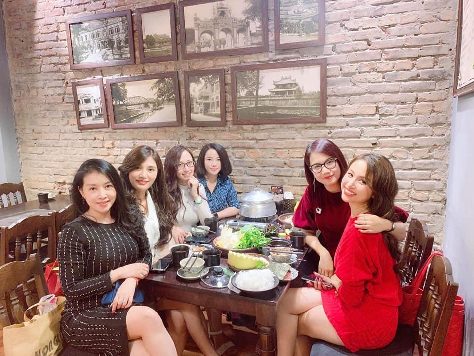 Lan Khuê cảm thấy ngày càng khẩu nghiệp khi đi cùng ông xã Tuấn John-11