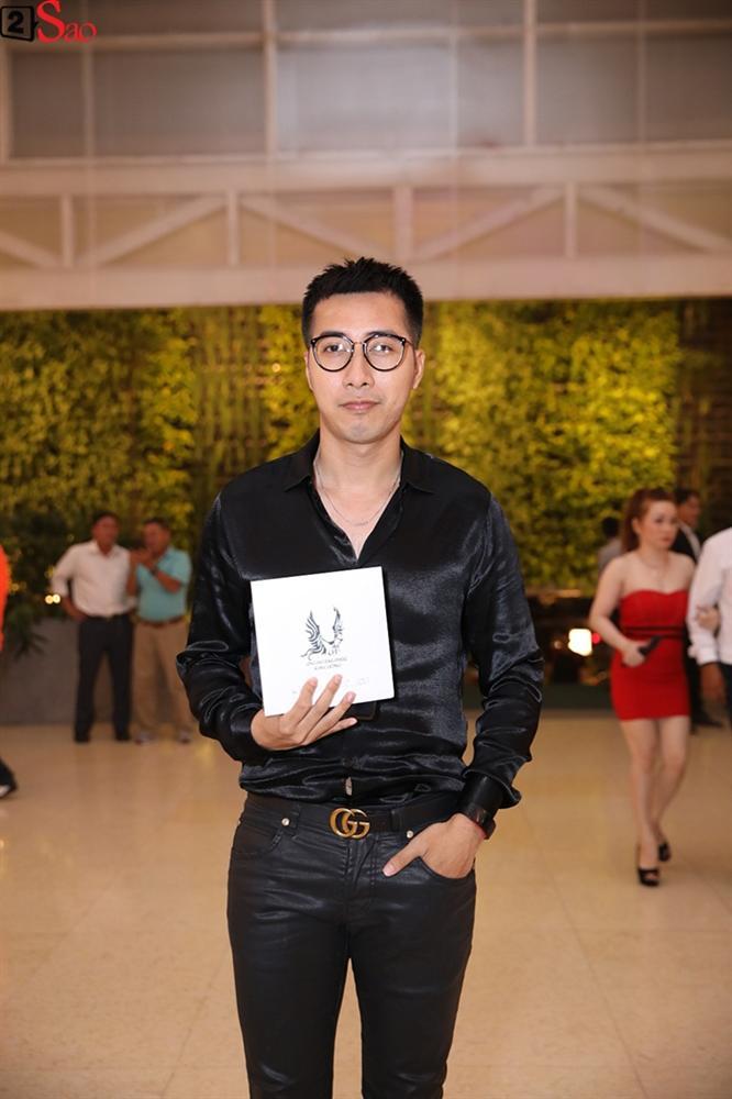 Trang Nhung cùng chồng đại gia xuất hiện trong tiệc cưới-4