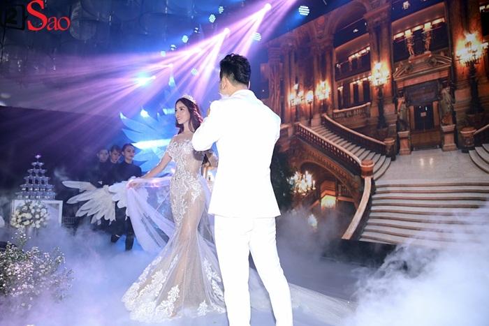 Ưng Hoàng Phúc hôn Kim Cương say đắm hứa bên nhau trọn đời-2