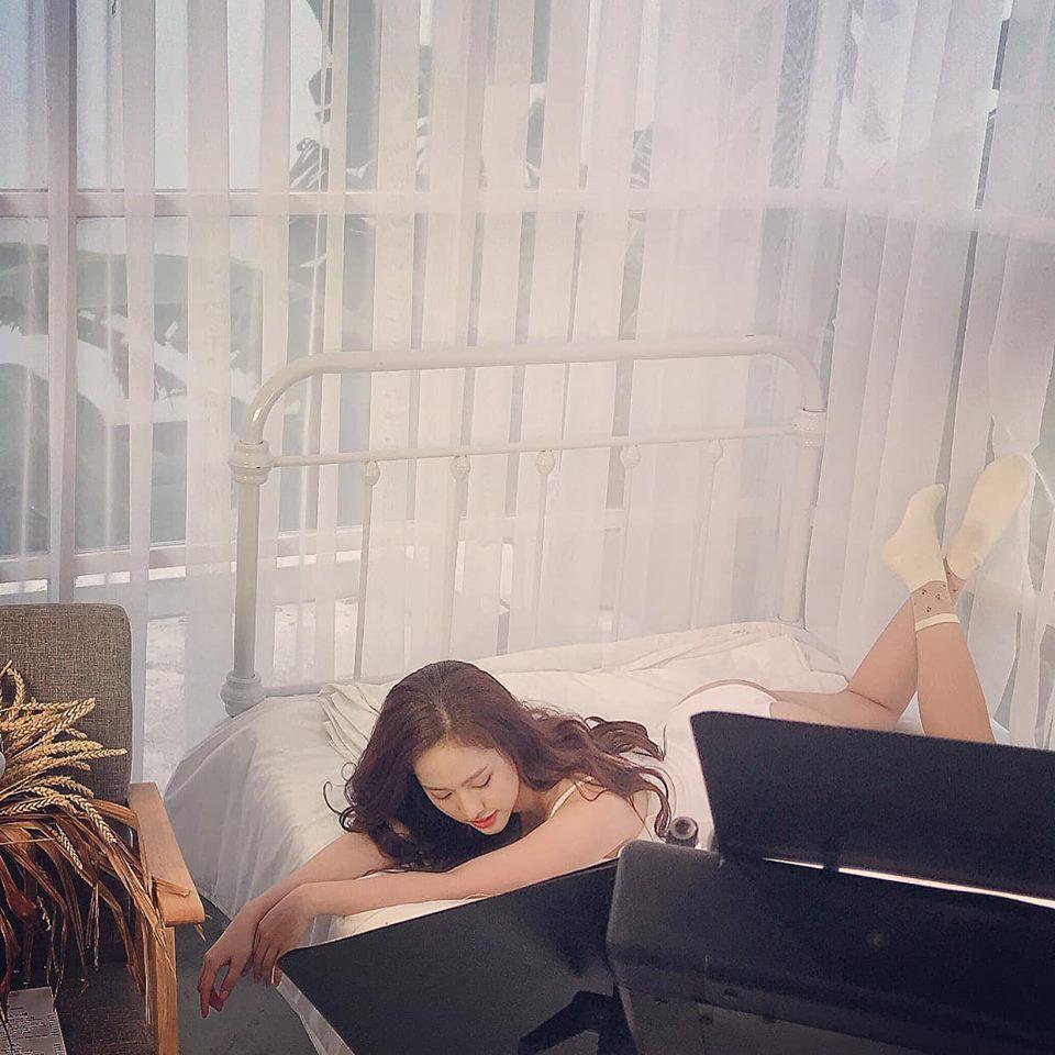 Bị tung clip cởi đồ đã là gì, Duy Mạnh còn bị cầu thủ Huy Hùng troll thảm hại trước trận gặp Philippines-1