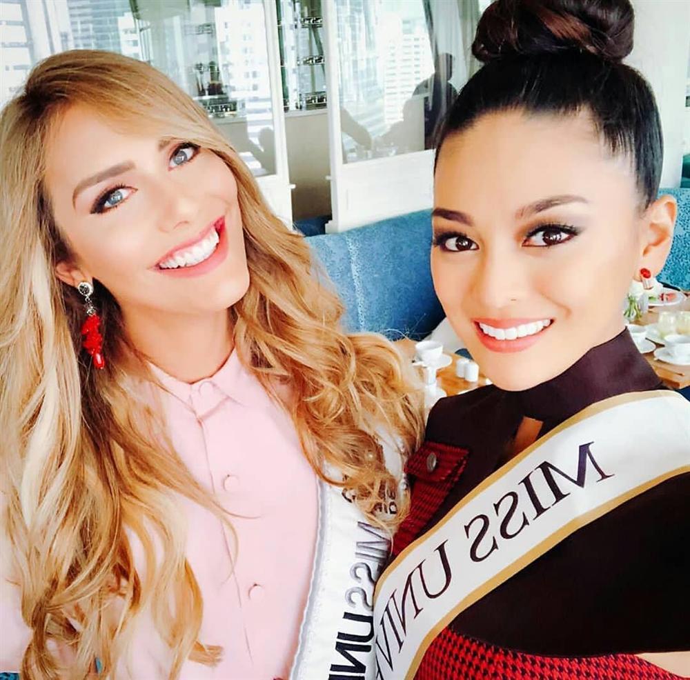 Bất ngờ với cách cư xử của HHen Niê và dàn mỹ nhân khi chạm mặt thí sinh chuyển giới tại Miss Universe 2018-9